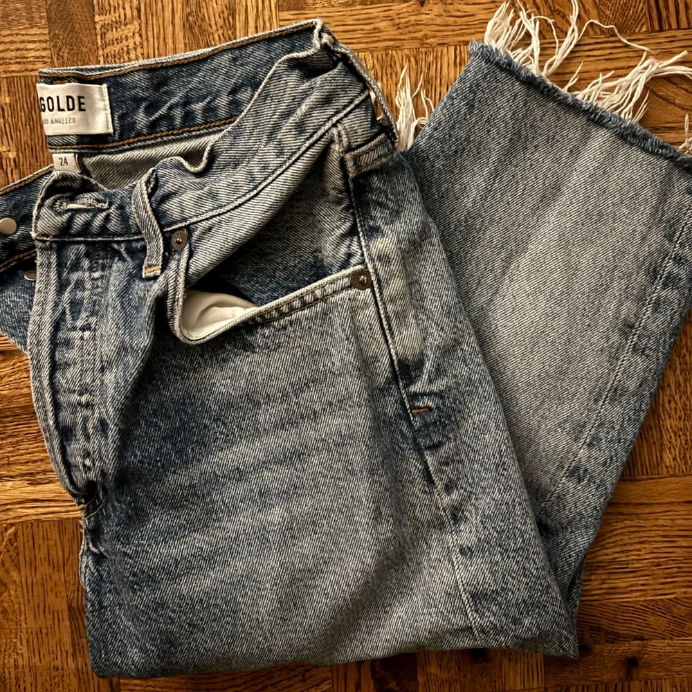 AGOLDE knee length jean shorts with spandex!